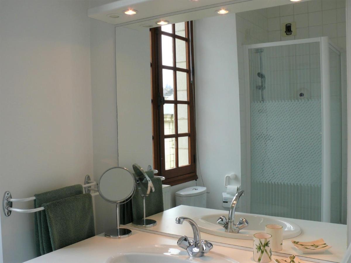 Gites Aubelle - La Maison Aubelle Montreuil-Bellay Buitenkant foto